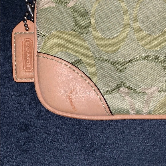 Coach Logo Green Wristlet - Picture 5 of 7